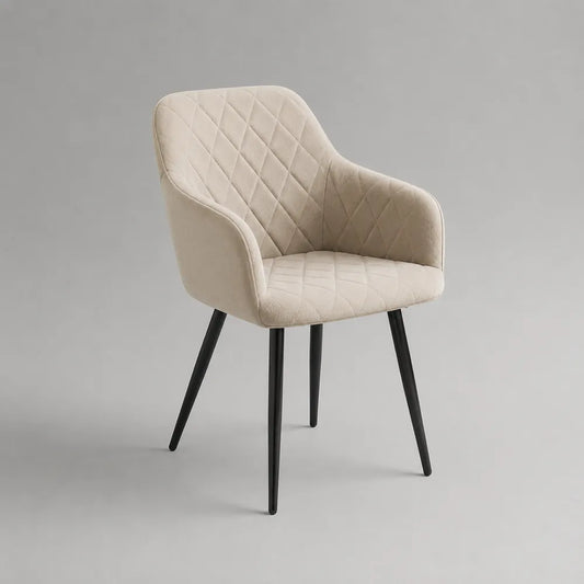 Sedia da pranzo imbottita con braccioli in velluto trapuntato beige con gambe in metallo nero 55x60x85 cm